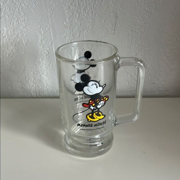 Colorful ceramic mugs perfect for dining - Picture 1 of 5